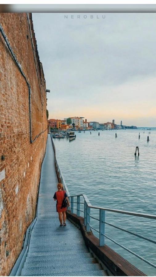 In A Lovely Garden Biennale Flat Venesia Bagian luar foto
