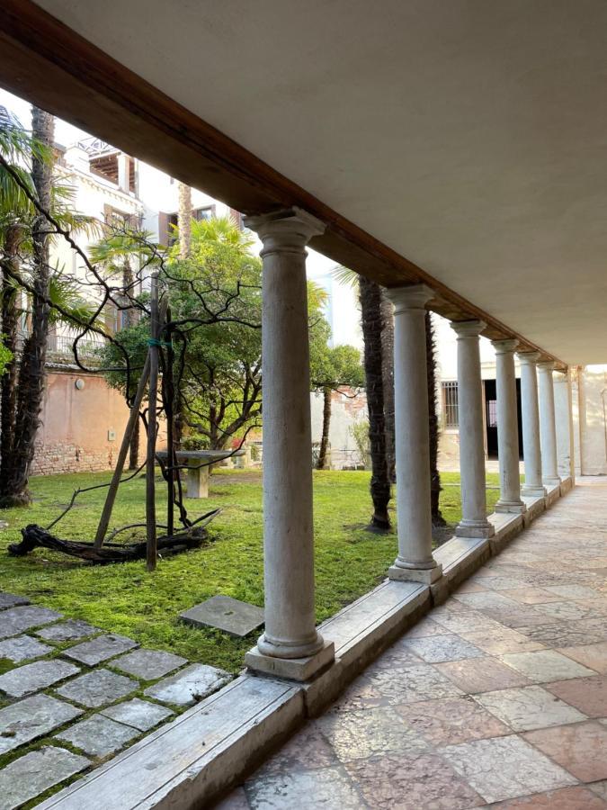 In A Lovely Garden Biennale Flat Venesia Bagian luar foto
