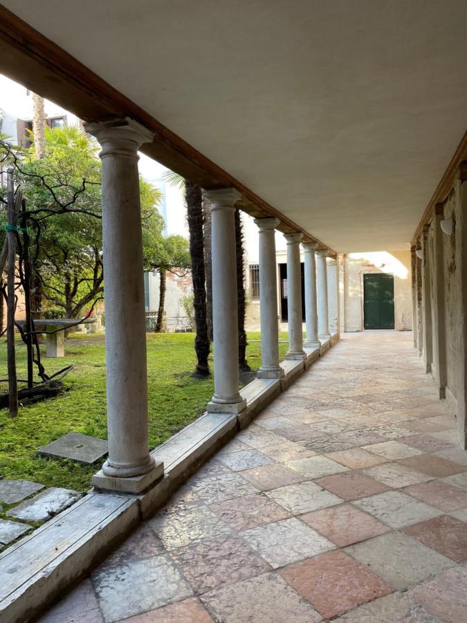 In A Lovely Garden Biennale Flat Venesia Bagian luar foto